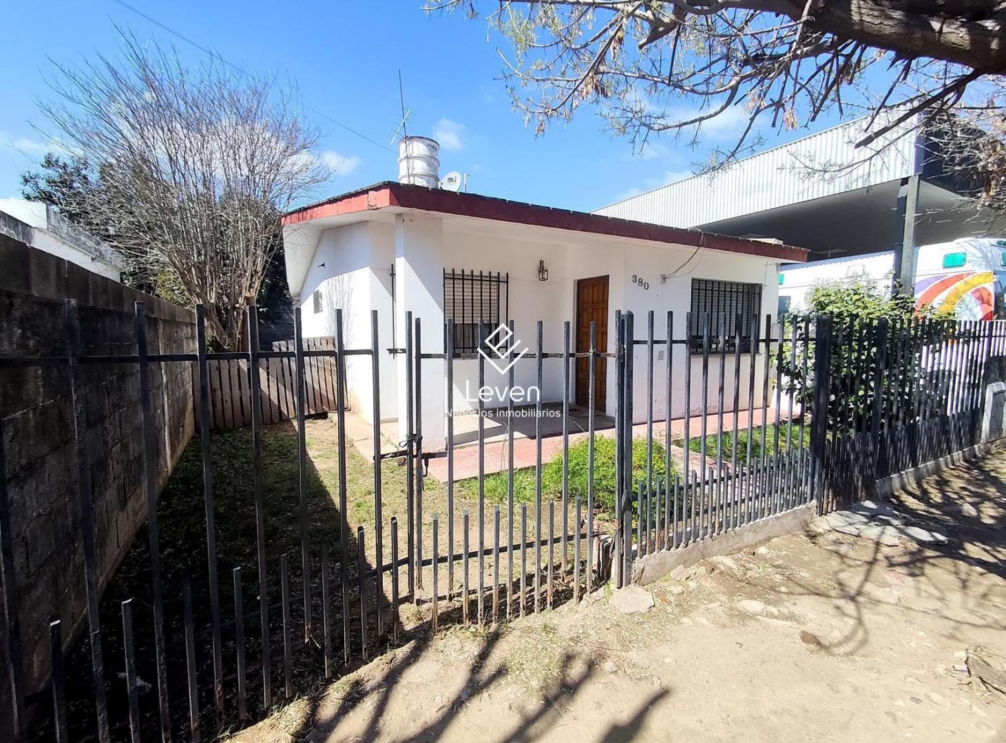 Foto de CASA EN VENTA 2 DORMITORIOS CENTRO MONTECRISTO, imagen 3