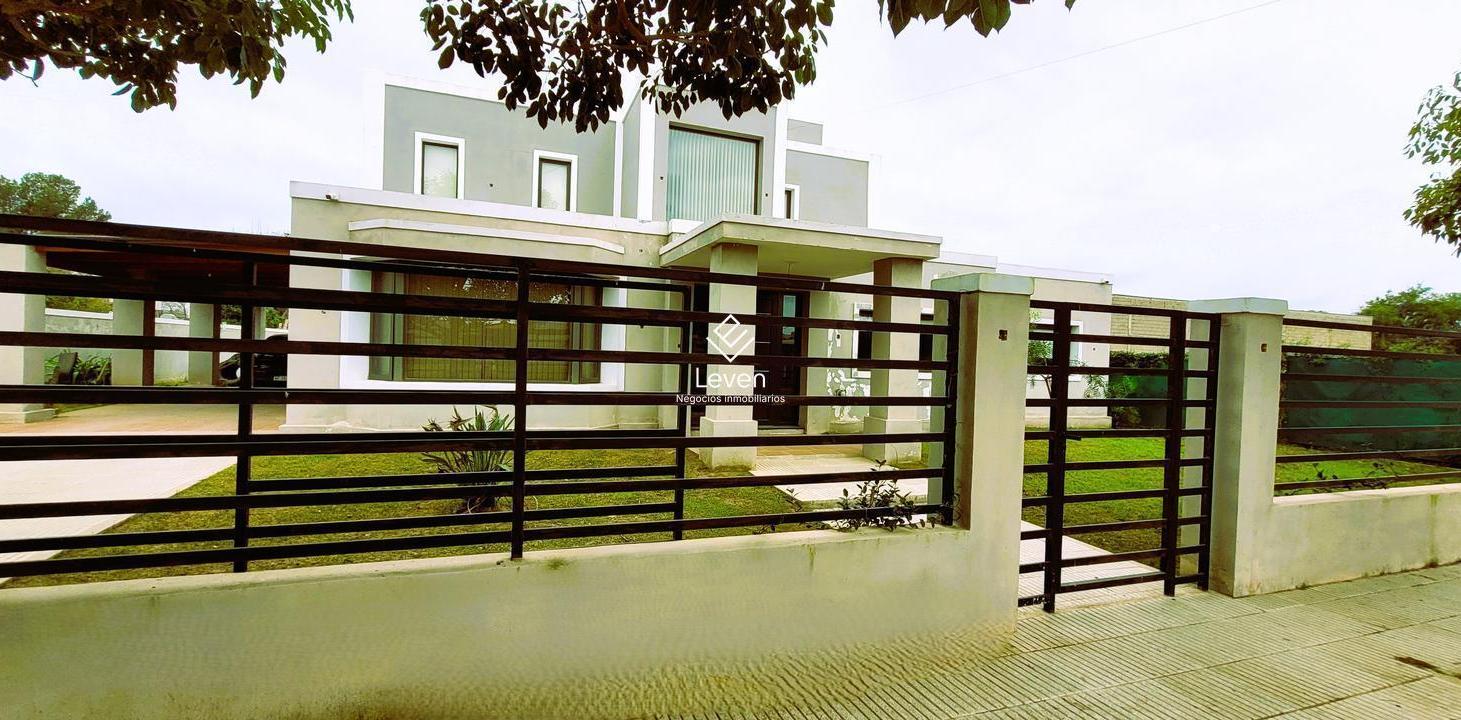 Foto de Venta Casa en Pilar 4 dormitorios categoria, imagen 2
