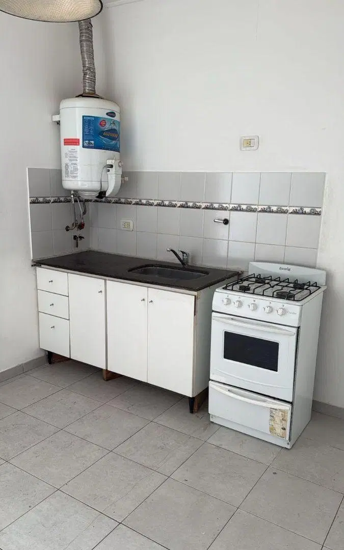 Departamento con 1 dormitorio en alquiler en Ensenada 3