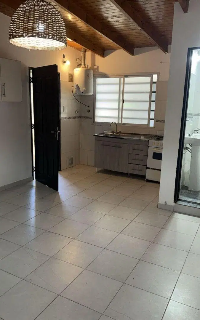 Departamento en PLANTA ALTA con 1 dormitorio en alquiler en Ensenada 4