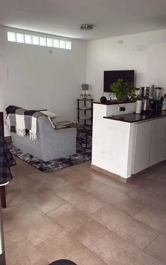 Casa de 80 m² con 2 dormitorios en alquiler en Ensenada 1