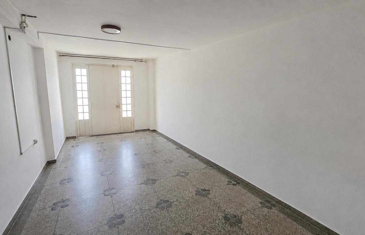 Foto de CASA EN VENTA EXELENTE UBICACIÓN - APTA BANCO, imagen 2