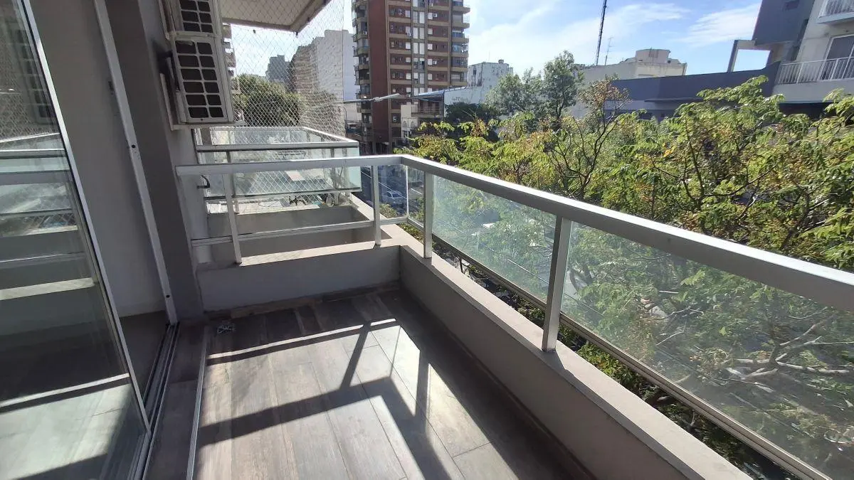 Excelente Monoambiente al frente. Sum, Pileta, Parrilla, Laundry. 4