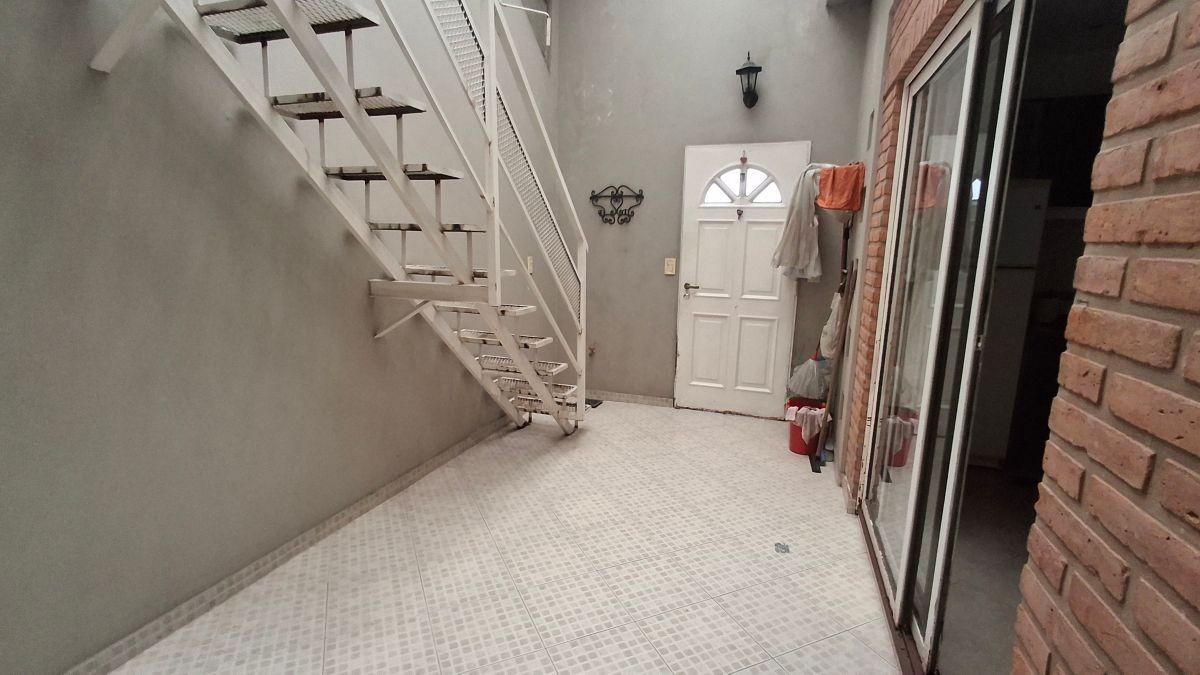 Foto de PH en Venta. 3 amb. Sin Expensas. Amplia cocina. Patio. Terraza. 2, imagen 2
