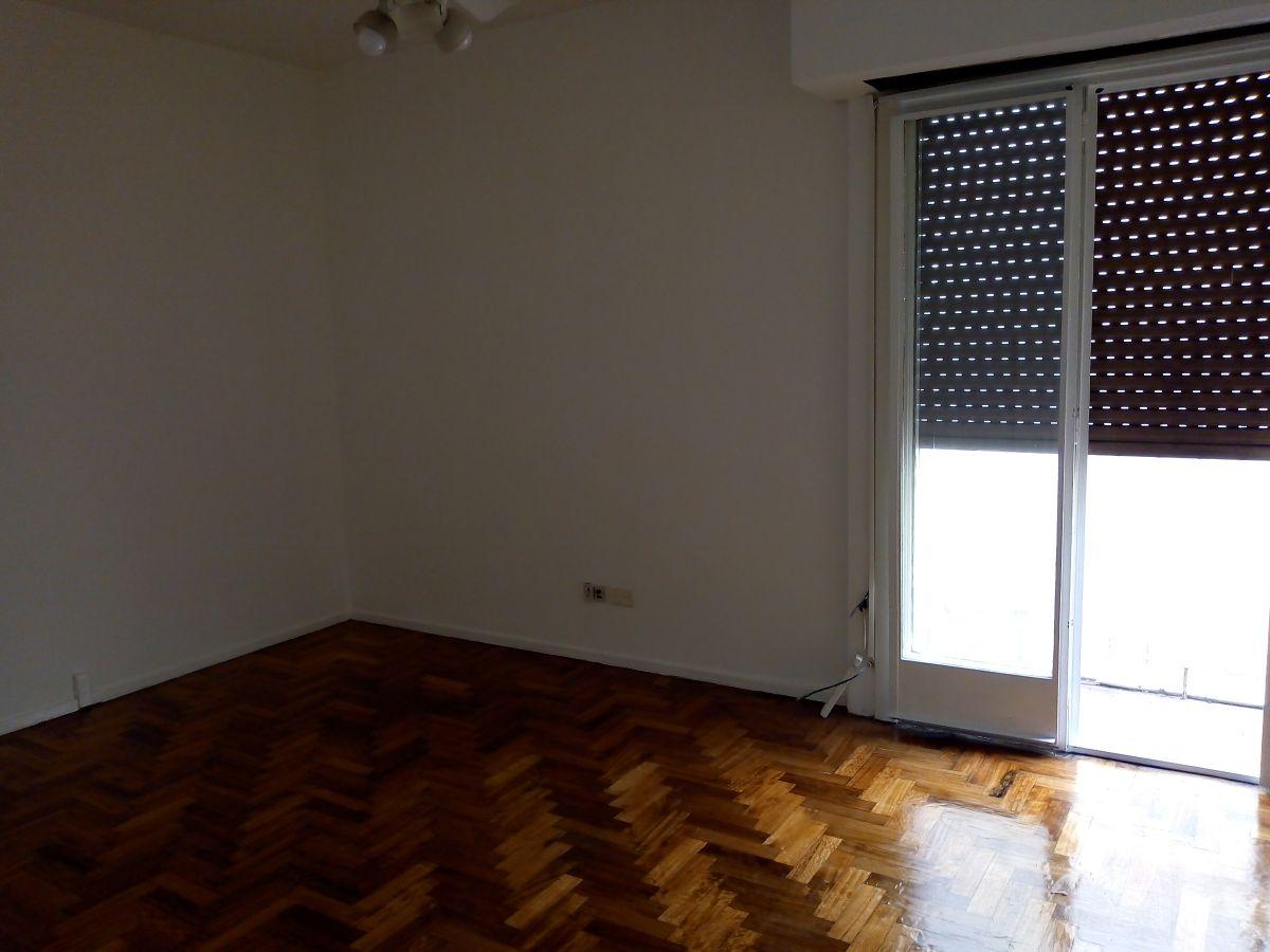 Foto de Monoambiente en Alquiler. Luminoso. Excelente ubicacion. Baño completo, imagen 5