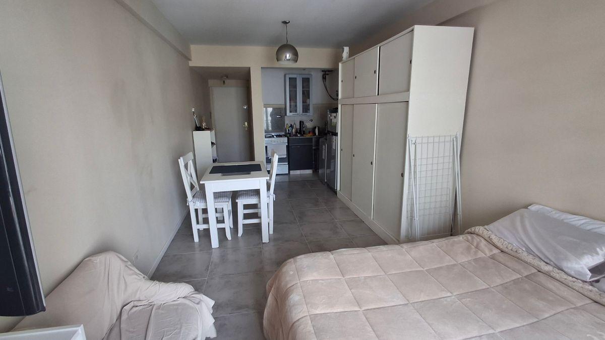Foto de Hermoso Monoambiente amoblado en Recoleta. Cocina integrada. Baño, imagen 5
