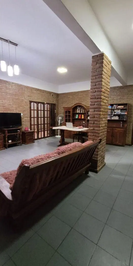 Casa con 300 m² de terreno y 2 dormitorios en venta en Cañada de Gómez 3