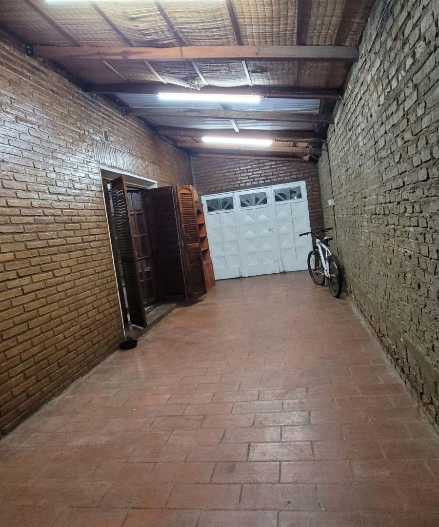 Casa con 300 m² de terreno y 2 dormitorios en venta en Cañada de Gómez