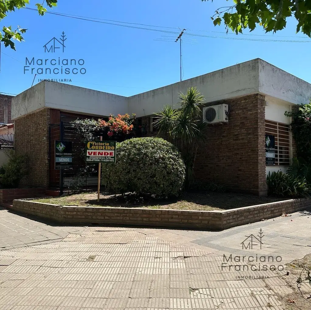 Casa en venta en centro comercial Marcos Paz 5