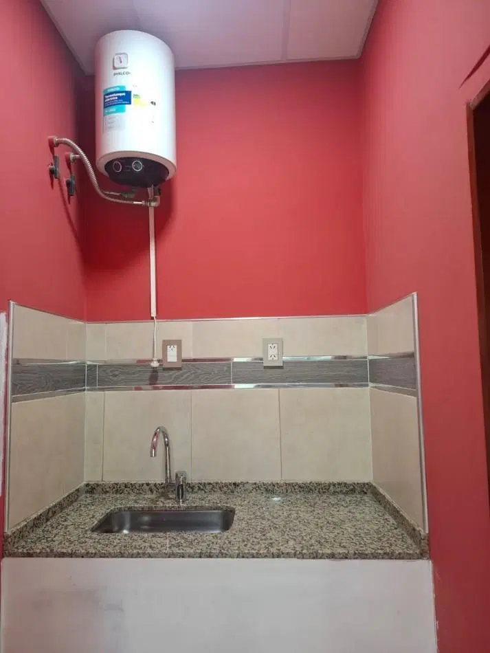 VENTA 4 LOCALES COMERCIALES EN TIRASSO GUAYMALLEN 5