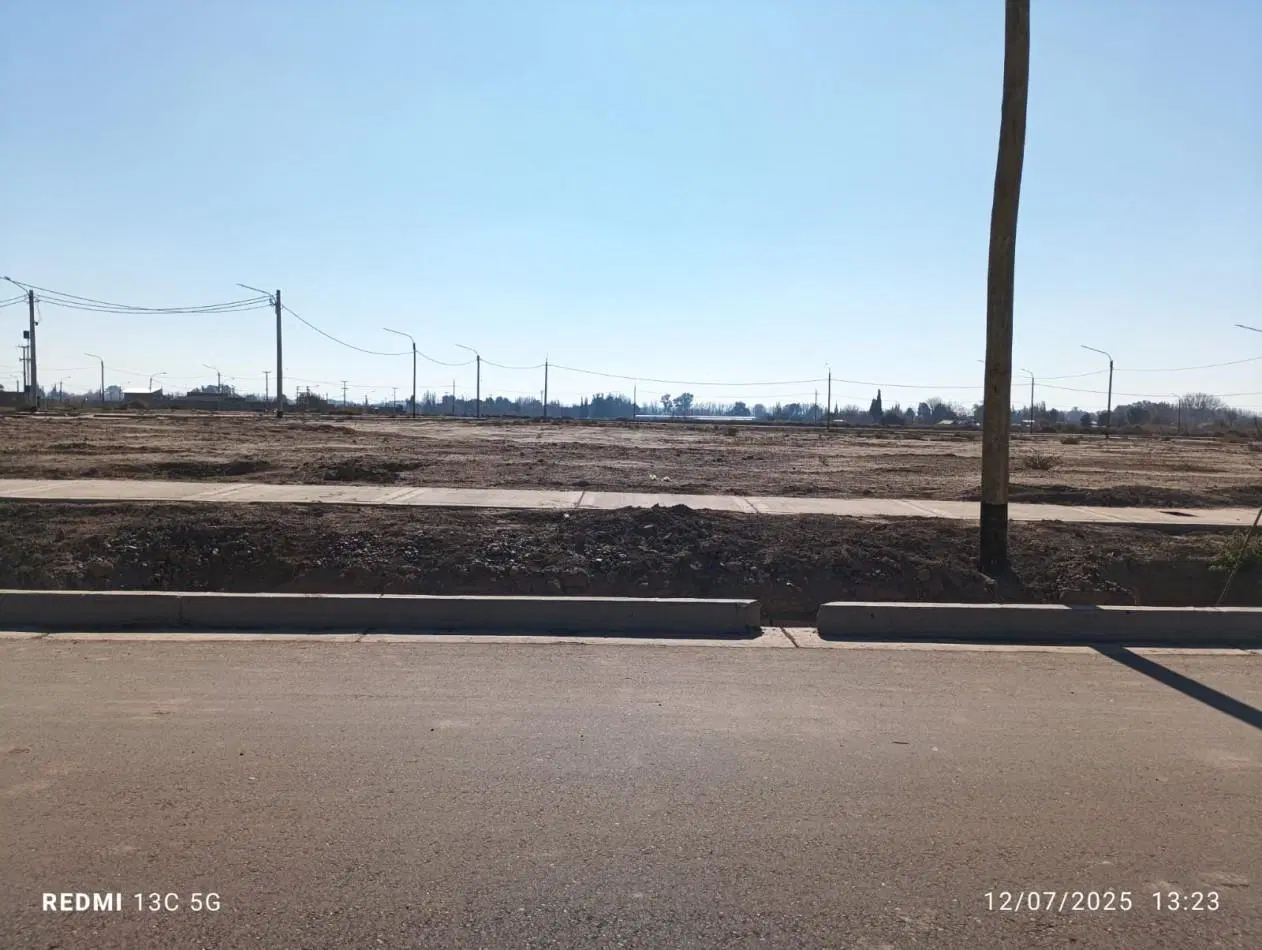 LOTE EN VENTA EN GUAYMALLEN 2
