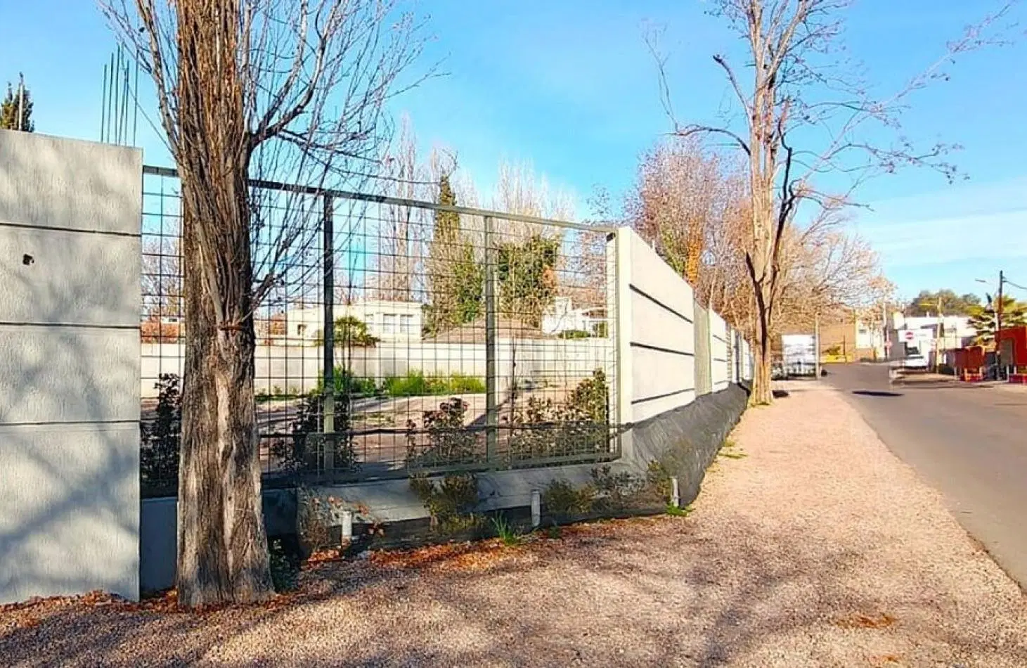 LOTE EN VENTA EN CHACRAS DE CORIA 4
