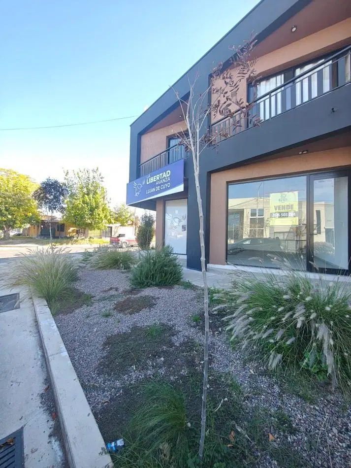 Venta de Local Comercial en Lujan - Ideal Inversion con Alta Rentabilidad 3