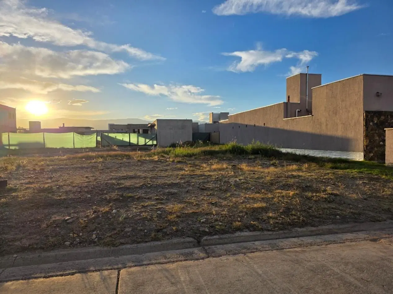 INMOESTATE VENDE LOTES CONTINUOS EN BARRIO PRIVADO YRIGOYEN, MAIPU, MENDOZA 8