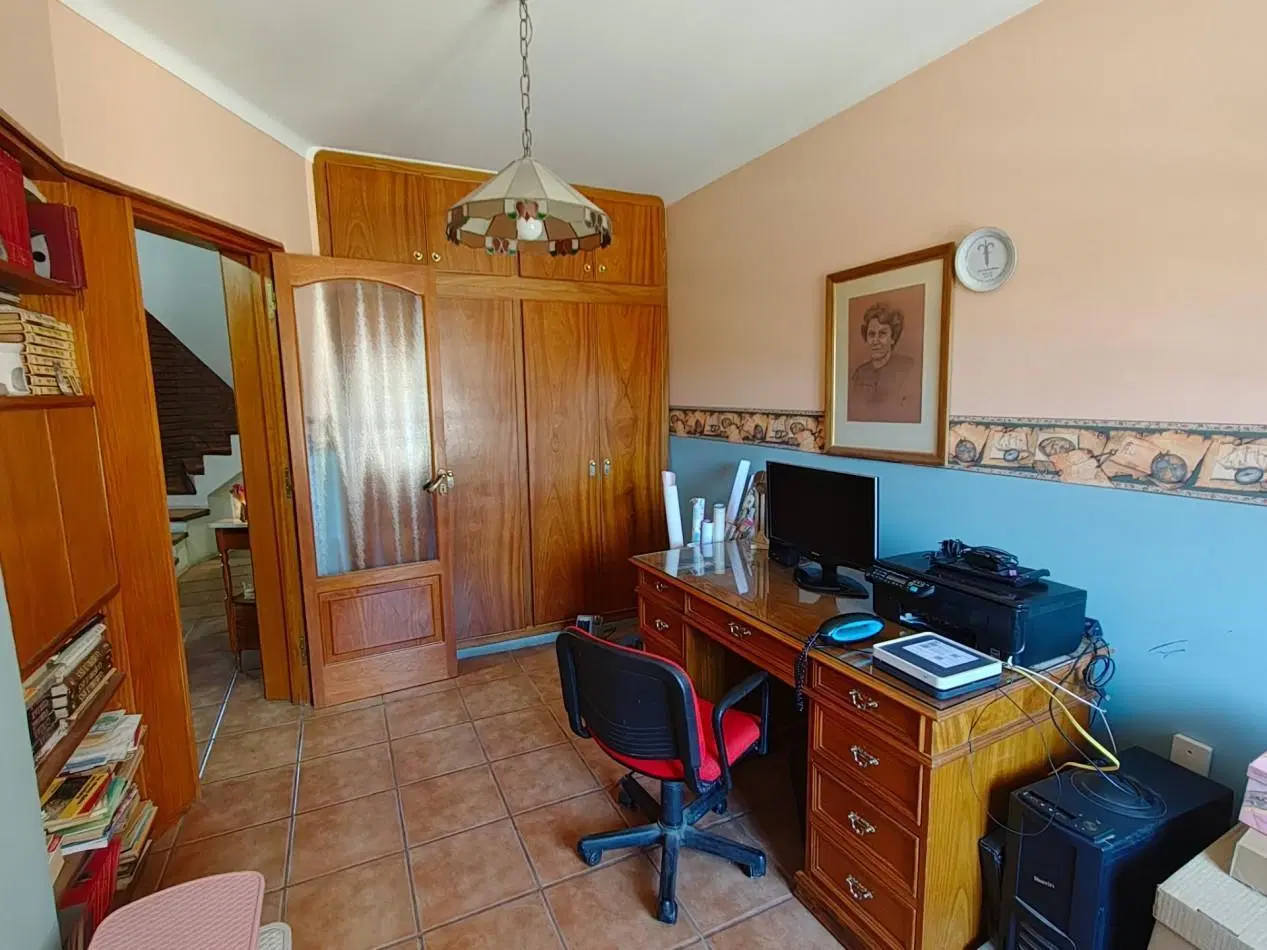 VENTA DE IMPORTANTE CASA DE CATEGORIA EN CALLE EVANS - LUJAN DE CUYO 5