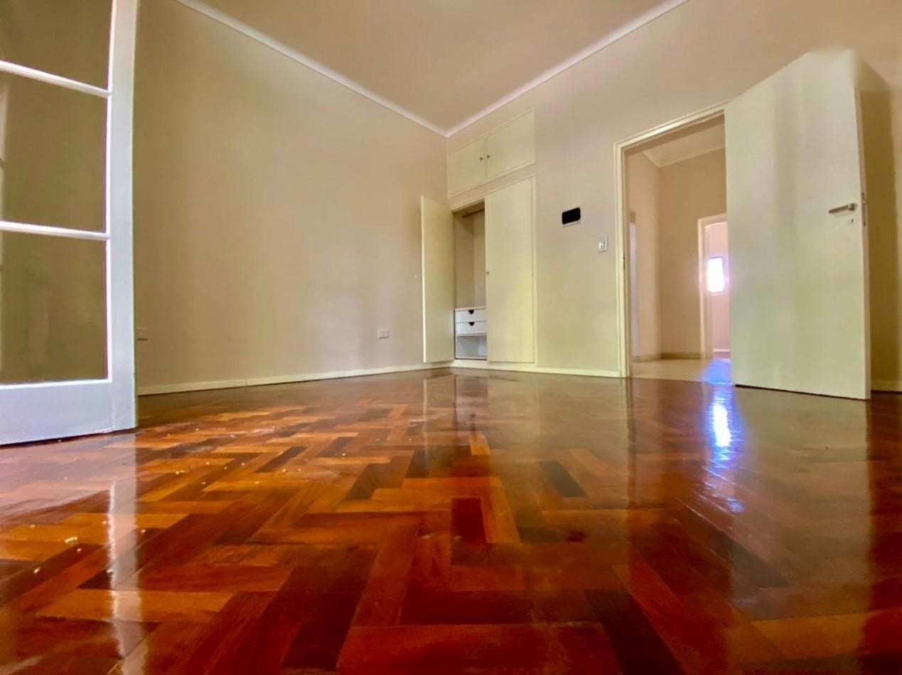 Foto de INMOESTATE VENDE CASA RESTAURADA A NUEVA EN CIUDAD DE MENDOZA, imagen 2
