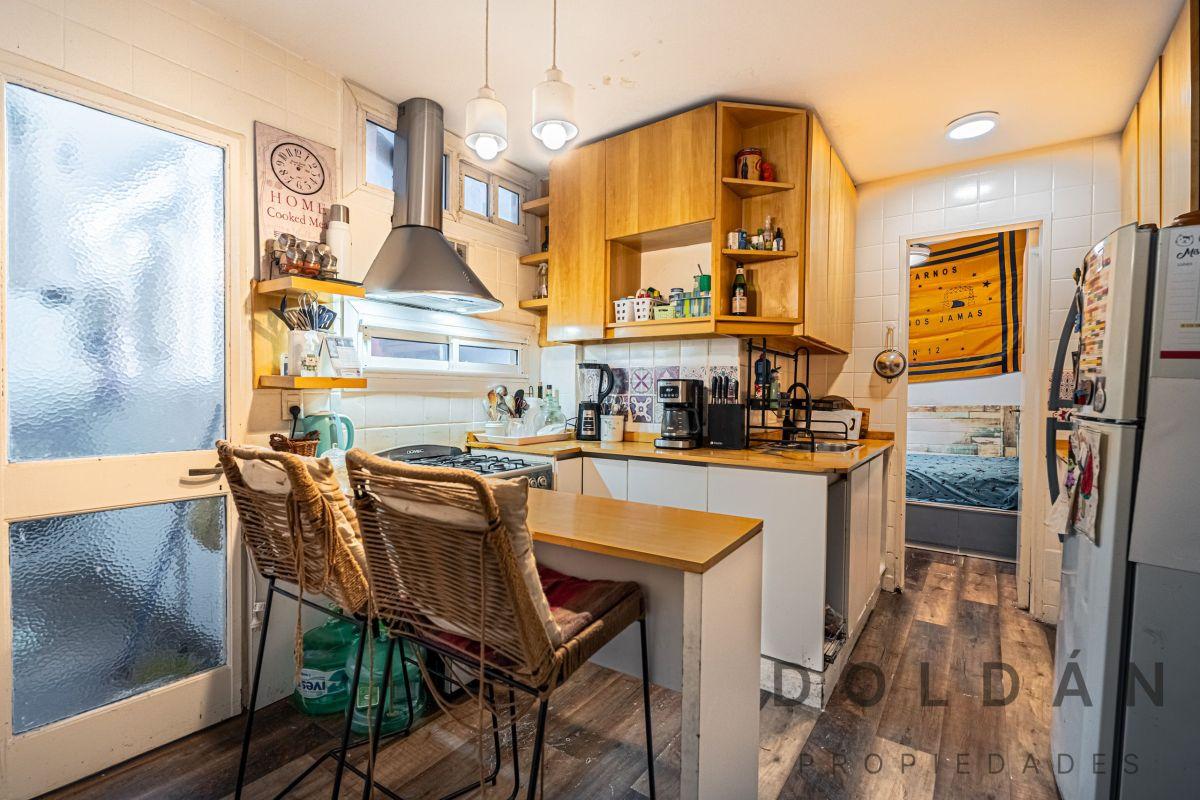 5 ambientes en Villa Crespo — Frente a calle interna - 4to piso - a 4 cuadras de Parque Centenario