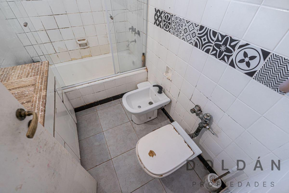 5 ambientes en Villa Crespo — Frente a calle interna - 4to piso - a 4 cuadras de Parque Centenario