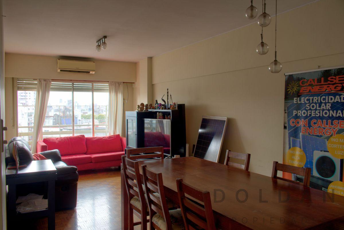 3 ambientes en Piso 8 con balcón a Av. Corrientes