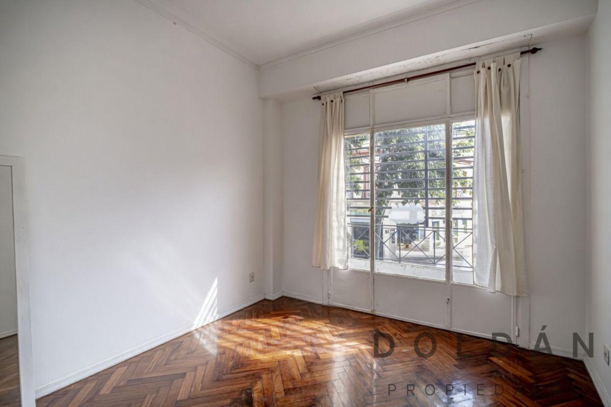 Venta - departamento de 3 ambientes con patio y balcón
