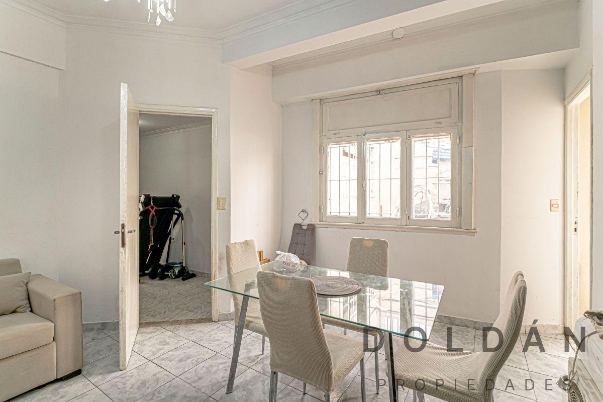 Venta - departamento de 3 ambientes con patio y balcón