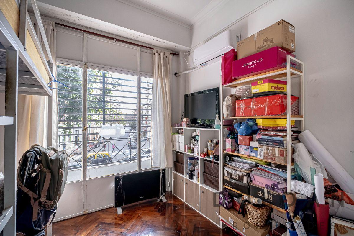 Venta - departamento de 3 ambientes con patio y balcón