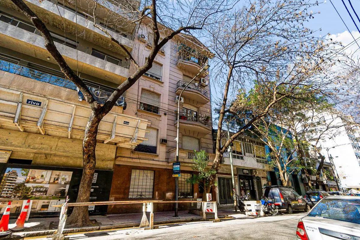 Venta - 2 ambientes en planta baja con patio propio 2