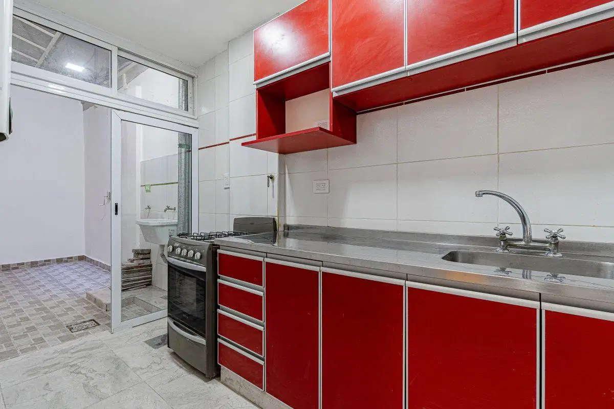 Venta - 2 ambientes en planta baja con patio propio 5