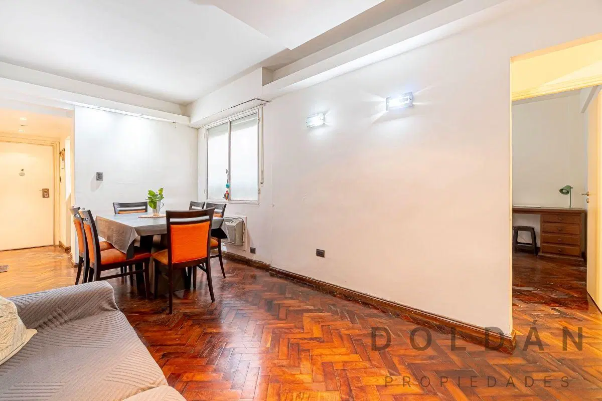 Venta | 4 ambientes apto profesional al frente con dependencia en Balvanera 1