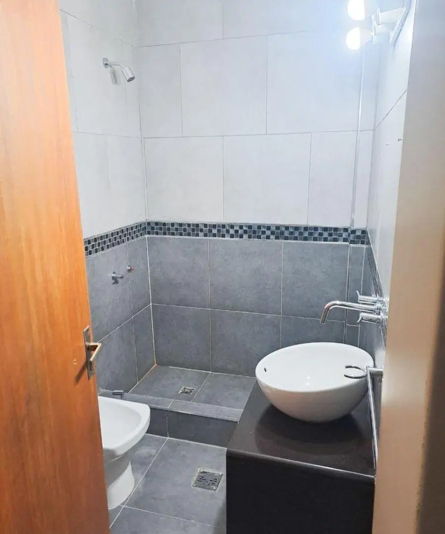 Departamento con 3 dormitorios en alquiler en Centro de Neuquen 2