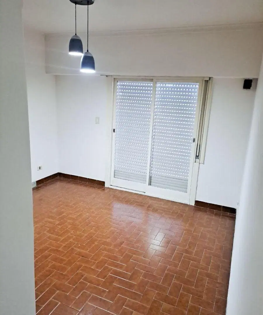 Departamento con 3 dormitorios en alquiler en Centro de Neuquen 4