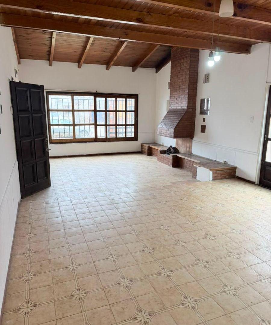 Foto de Casa de 3 Dormitorios en Alquiler Plottier ( Centro), imagen 1