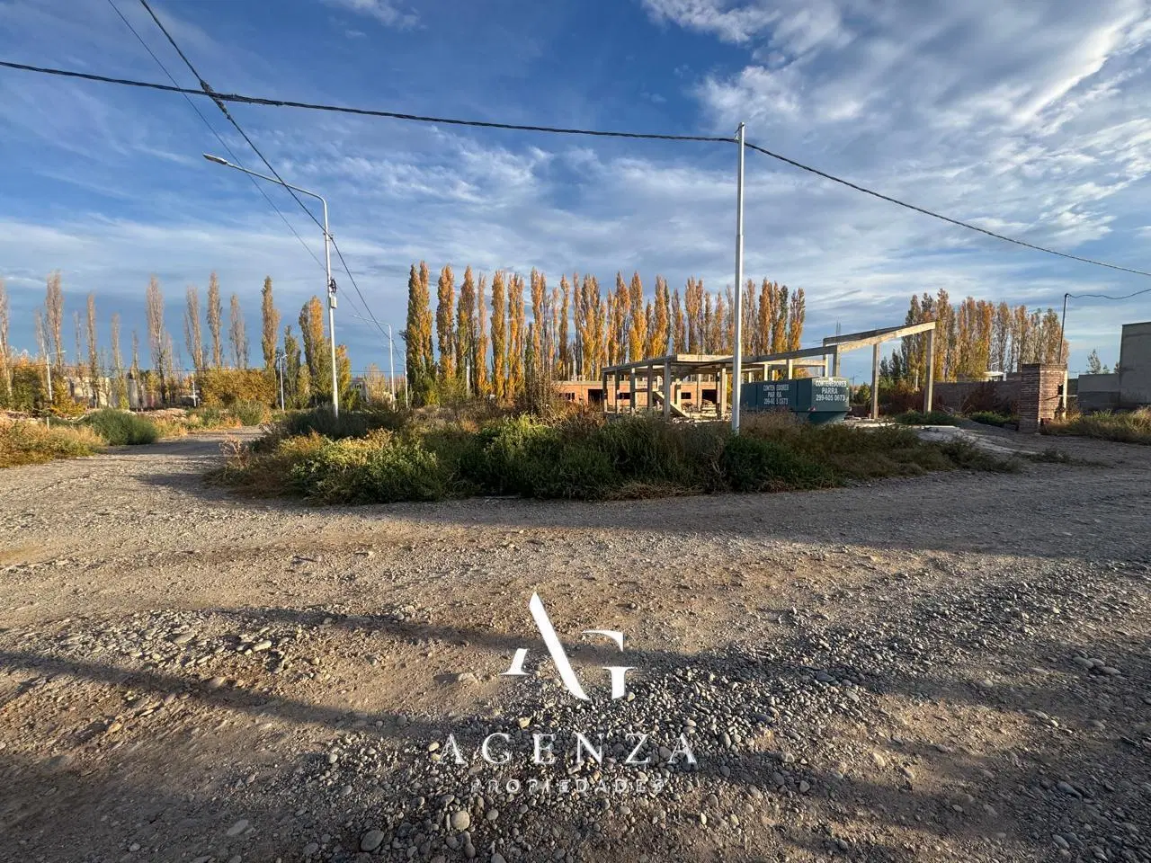 Terreno en Barrio Los Alamos 8