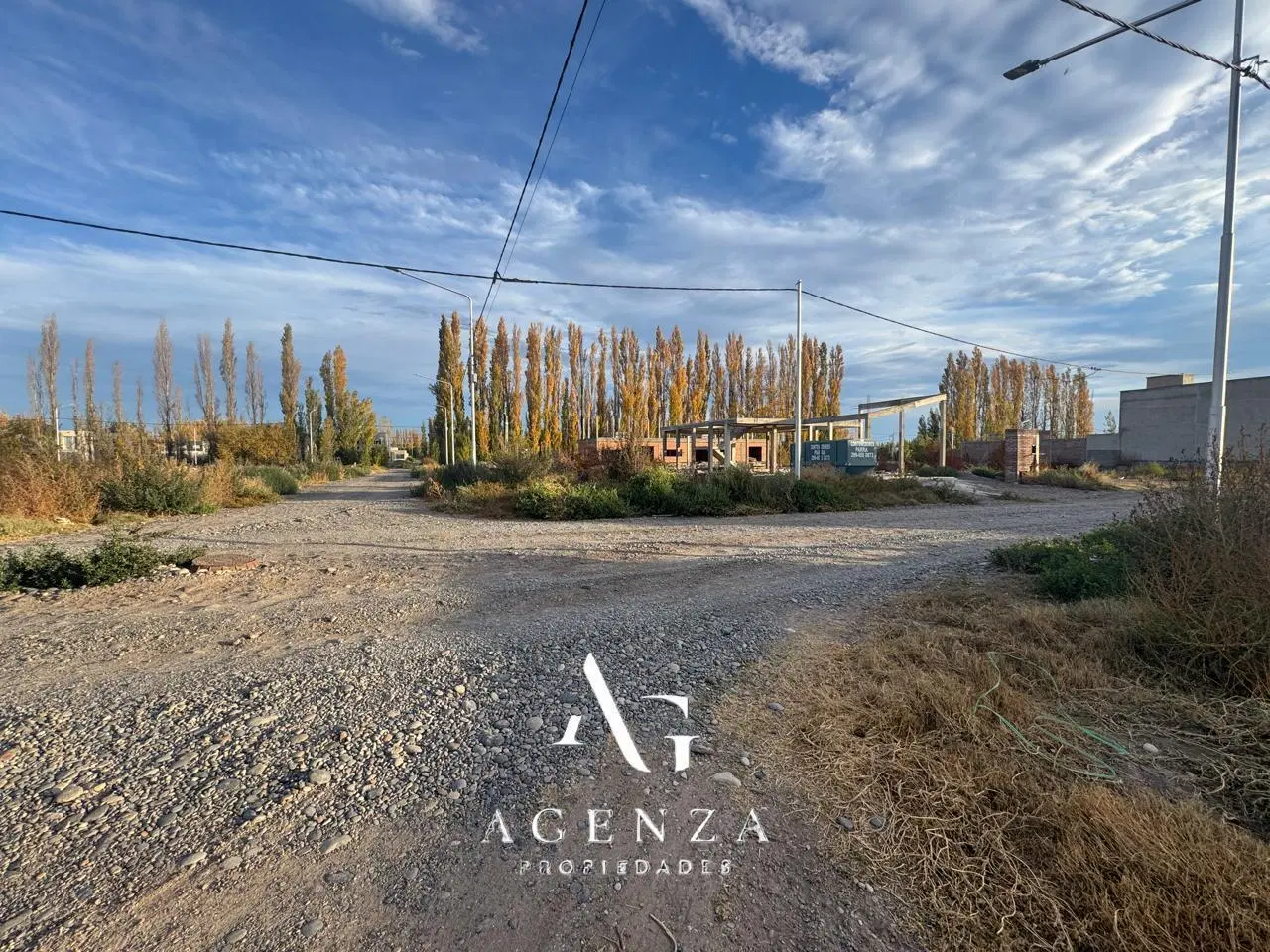 Terreno en Barrio Los Alamos 4