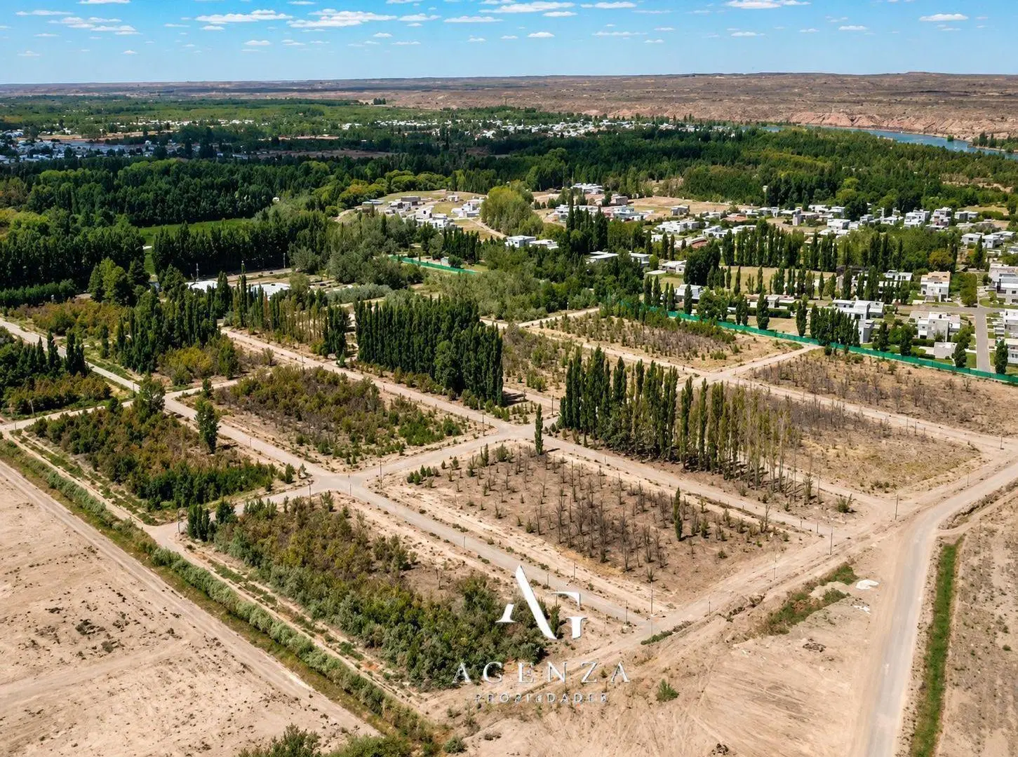 Terreno en Barrio Los Alamos 5