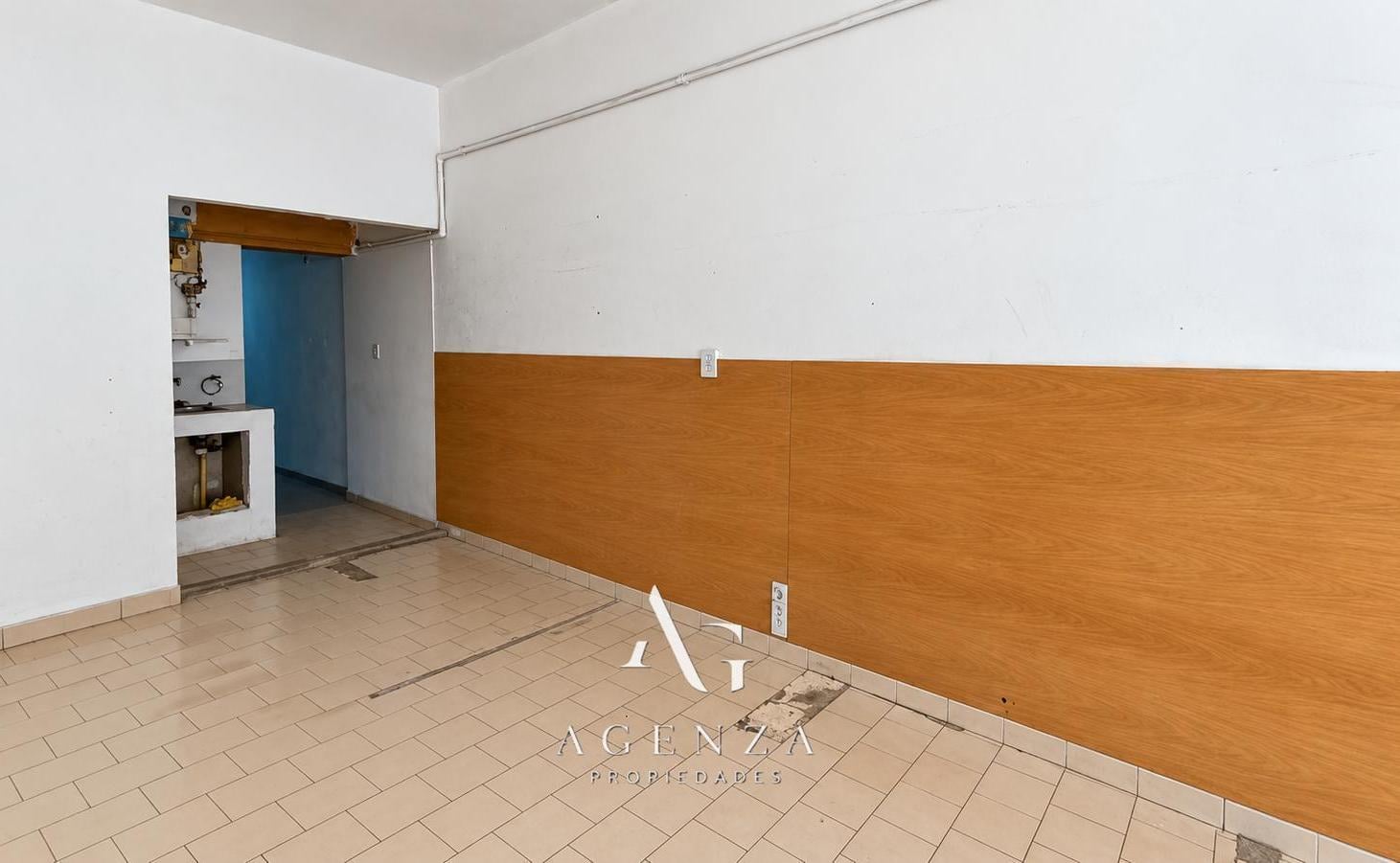 Foto de Local Comercial en Alquiler Zona Oeste Neuquén Capital, imagen 2