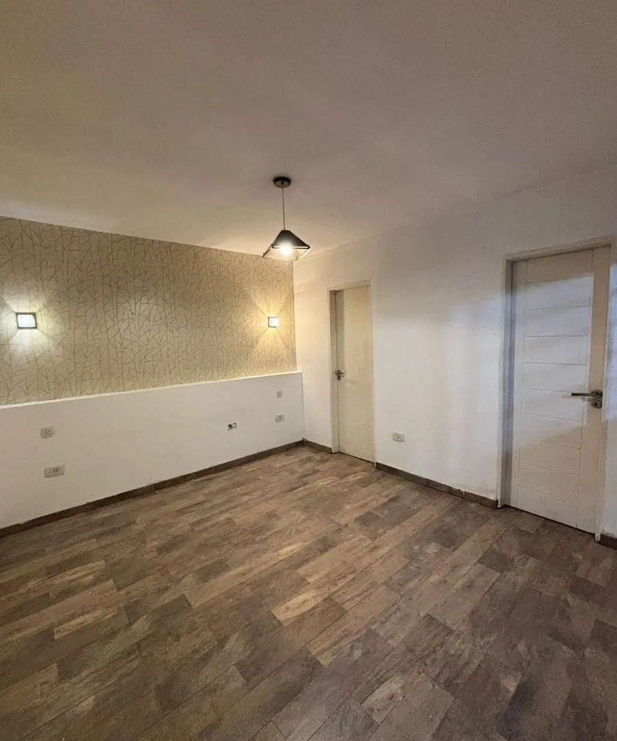 ALQUILER CASA 4AMB COCHERA Y PILETA 1