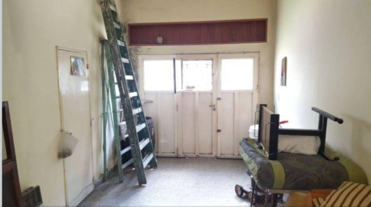 Foto de VENTA ESQUINA COMERCIAL LOCAL Y CASA 2AMB+COCHERA SOBRE LA COLORADA A, imagen 4