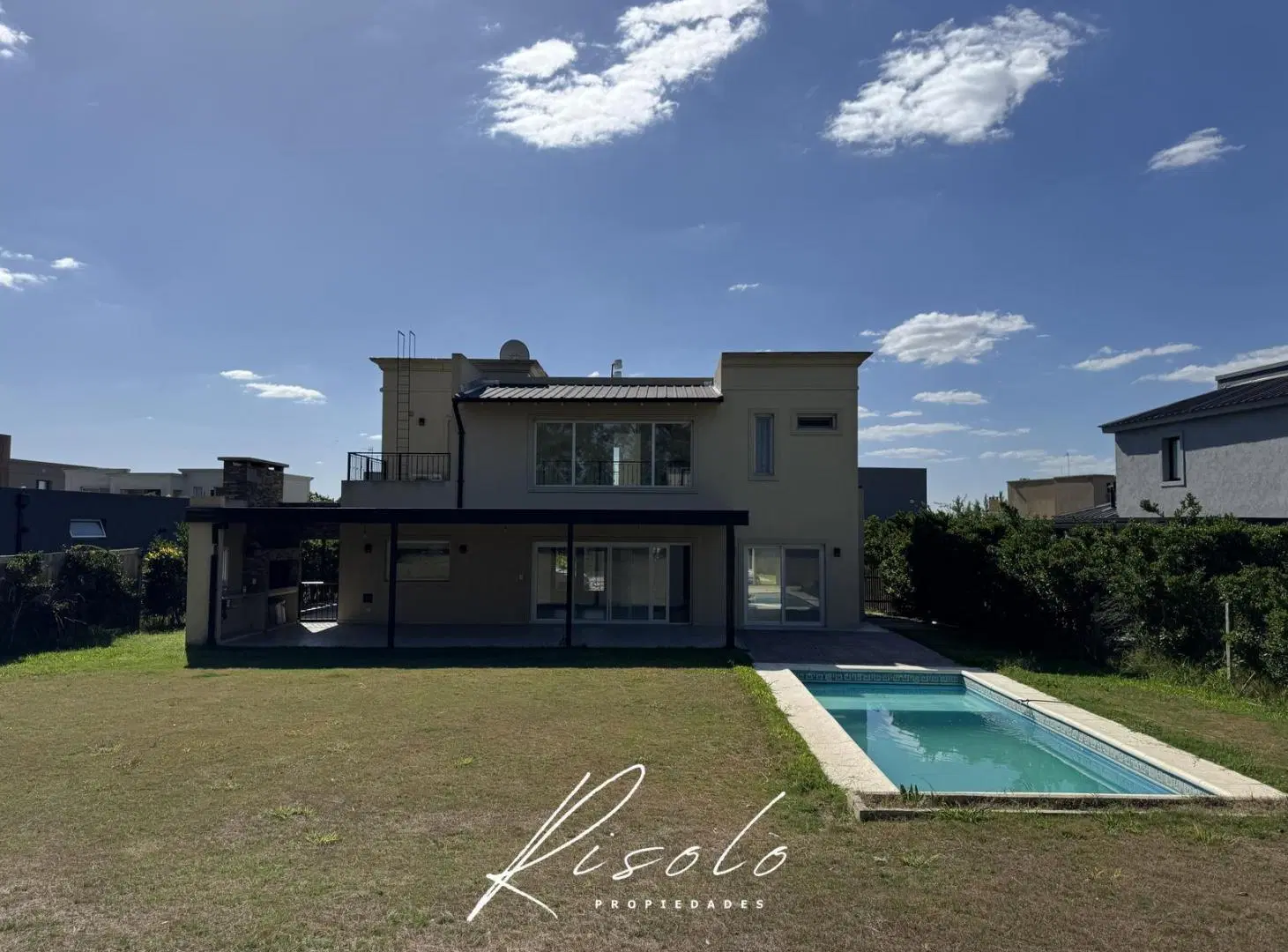 Casa en Alquiler, Excelente Calidad. 3 dormitorios. escritorio. Pileta. Barrio Cerrado, Escobar 4