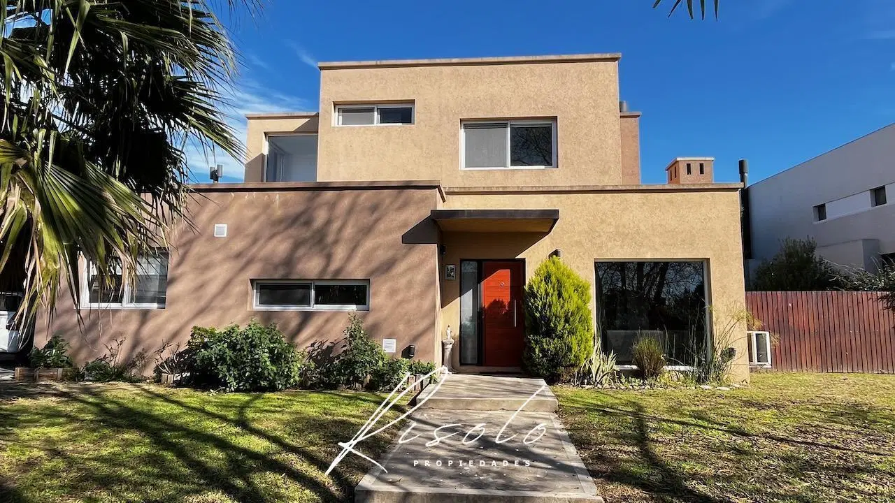 Casa en Venta, Pileta, 3 dormitorios, Pileta, Jacuzzi. Lote Interno, Barrio Cerrado, Escobar 3