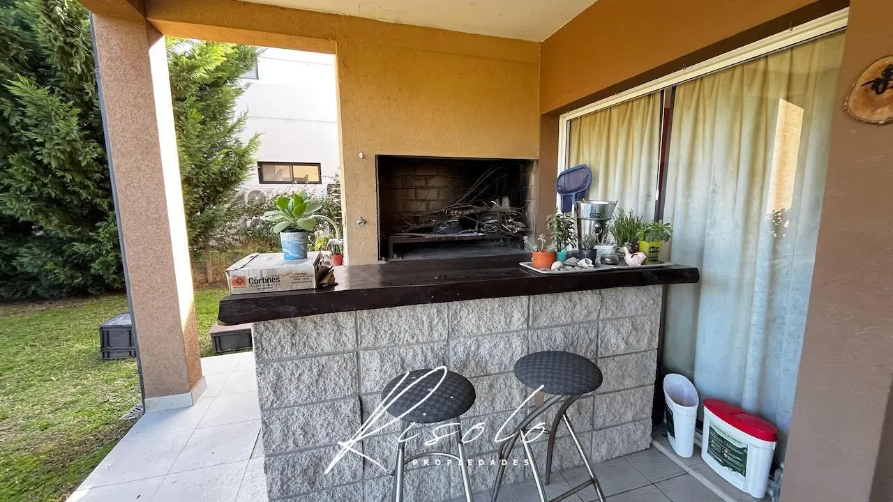 Casa en Venta, Pileta, 3 dormitorios, Pileta, Jacuzzi. Lote Interno, Barrio Cerrado, Escobar 5