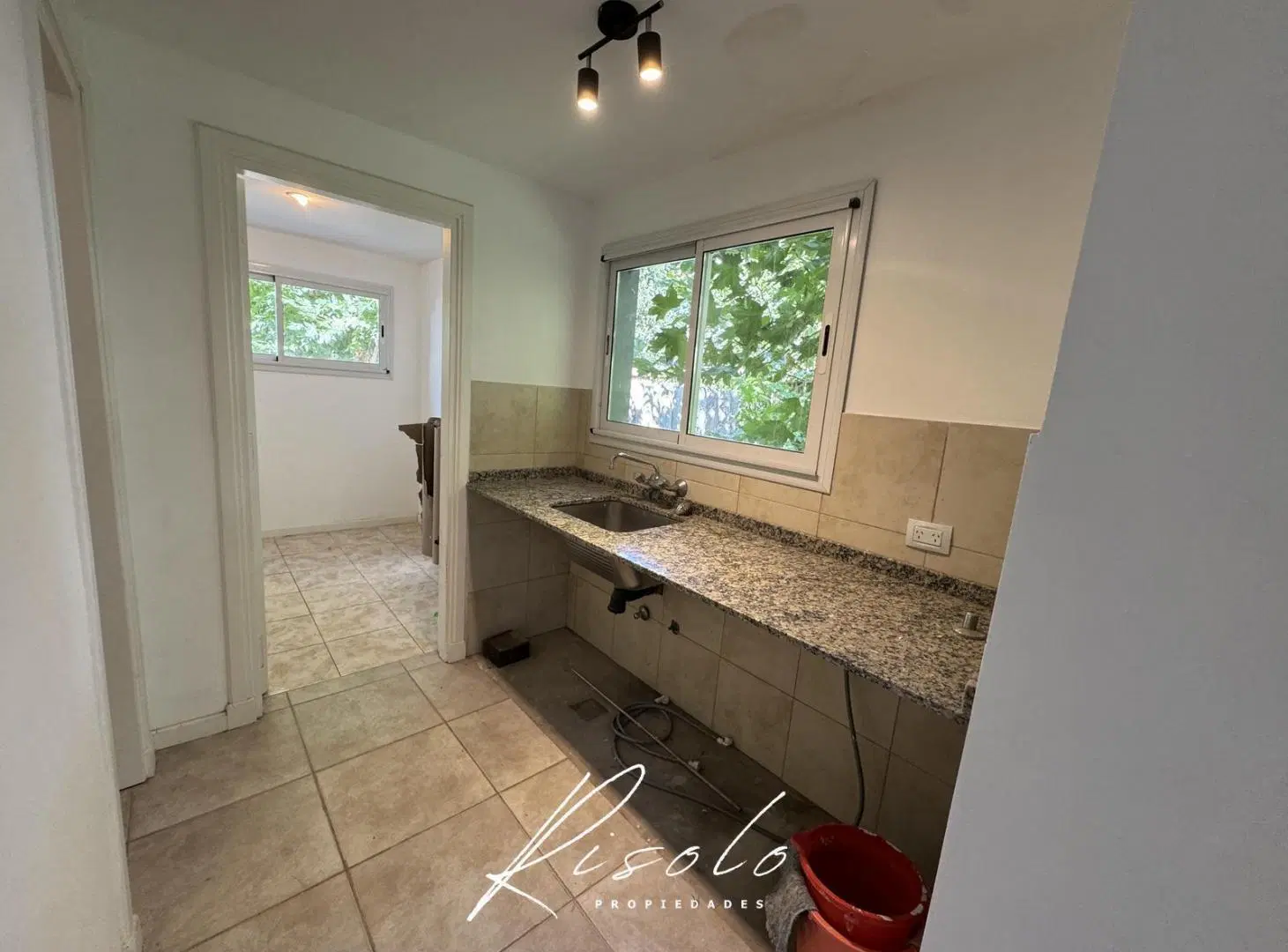 Casa Venta 3 dormitorios, amplio living. arboles. Barrio Cerrado, Escobar 5