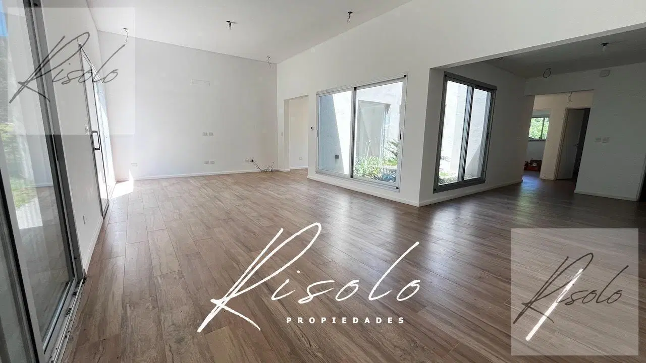 Casa en venta. 4 dormitorios. Jardin de invierno. Galeria. Arboles. Barrio Cerrado, Escobar 4