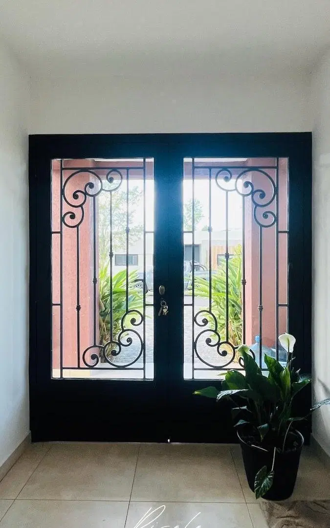 Casa en Venta. 3 dormitorios. Pileta. Cocina independiente. Cerco Vivo. Barrio Cerrado, Escobar 2