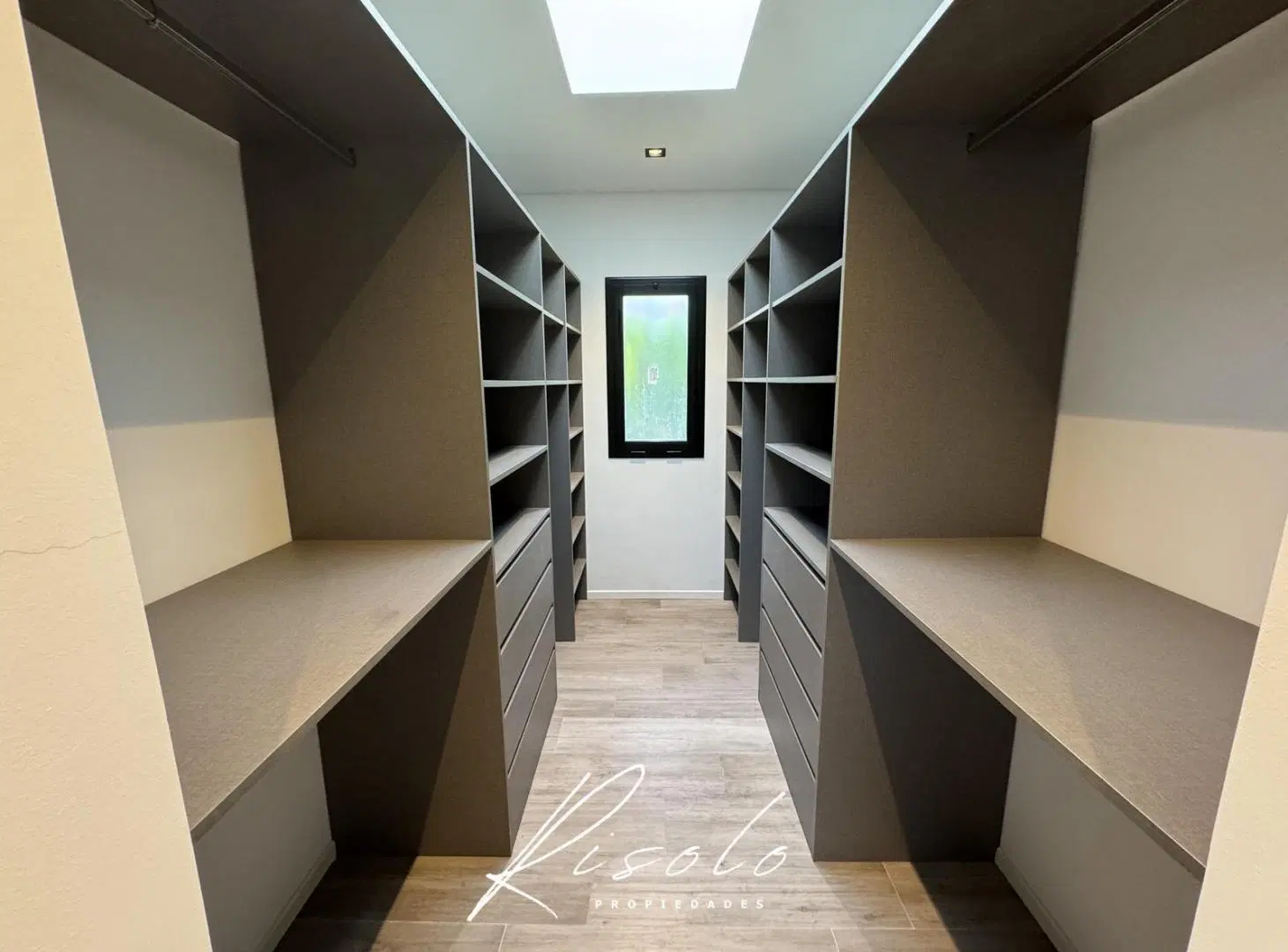 Casa en Venta, excelente terminaciones. 3 dorm. Escritorio. Pileta. Barrio Cerrado, Escobar 8