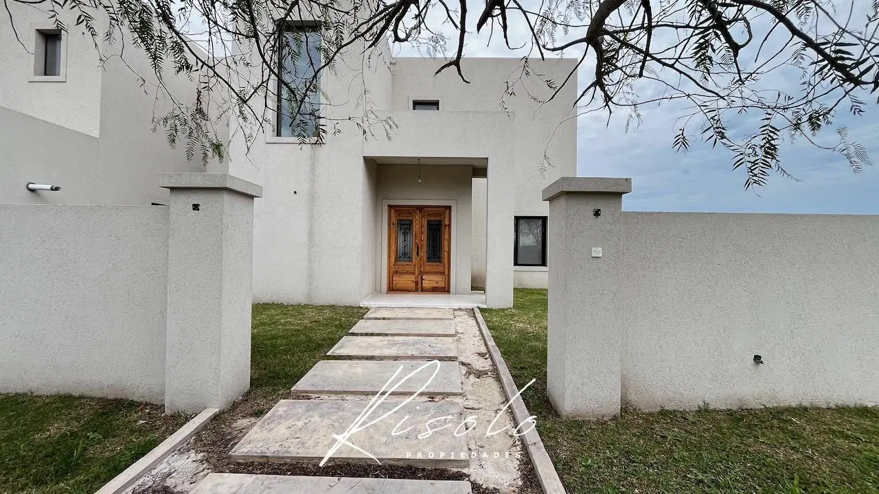 Casa en Venta. 3 dormitorios, Cocina Independiente. Galeria, Pileta, Dep. Barrio Cerrado, Escobar 5