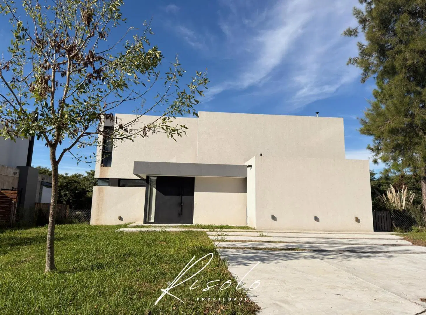 Casa en Venta, 3 dormitorios, playroom, dependencia. Aberturas PVC DVH, Barrio Cerrado, Escobar 4