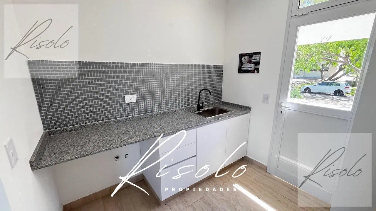 Casa en Venta, Laguna, 3 dormitorios, Dependencia. Pileta, Barrio Cerrado Zona Norte, Escobar 5