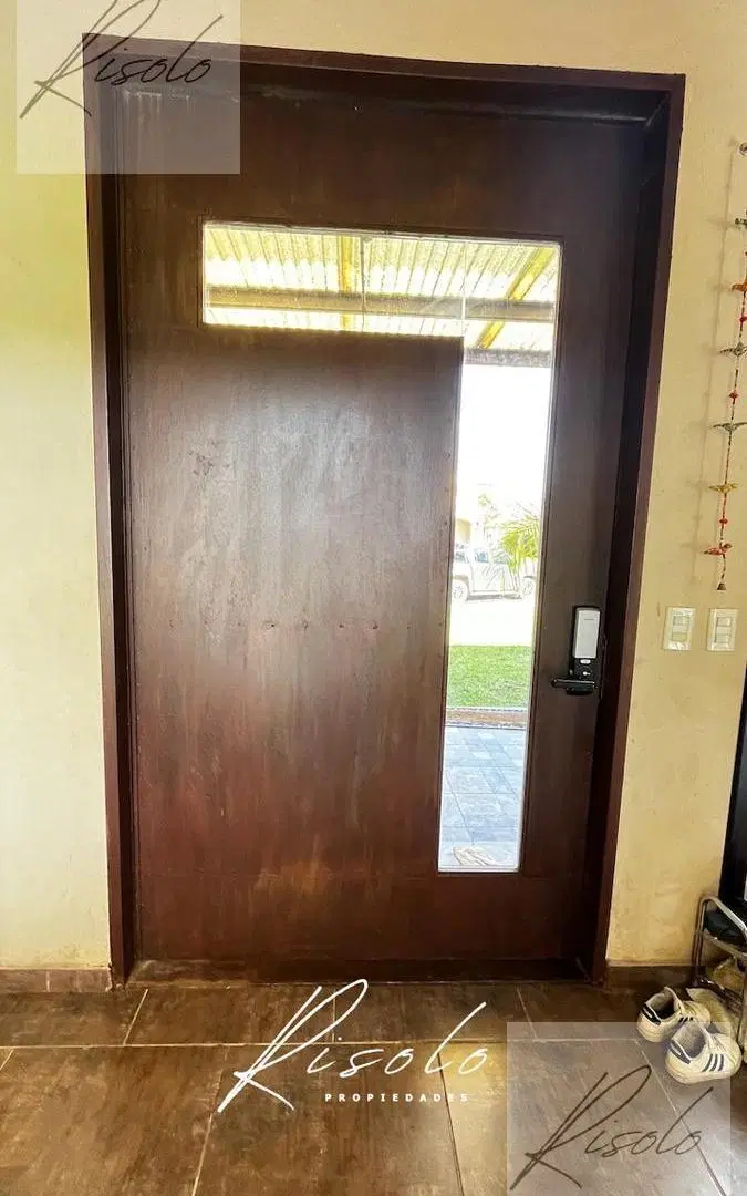 Casa en Venta. Barrio Cerrado. 3 dormitorios. Pileta. Riego. Escobar 2
