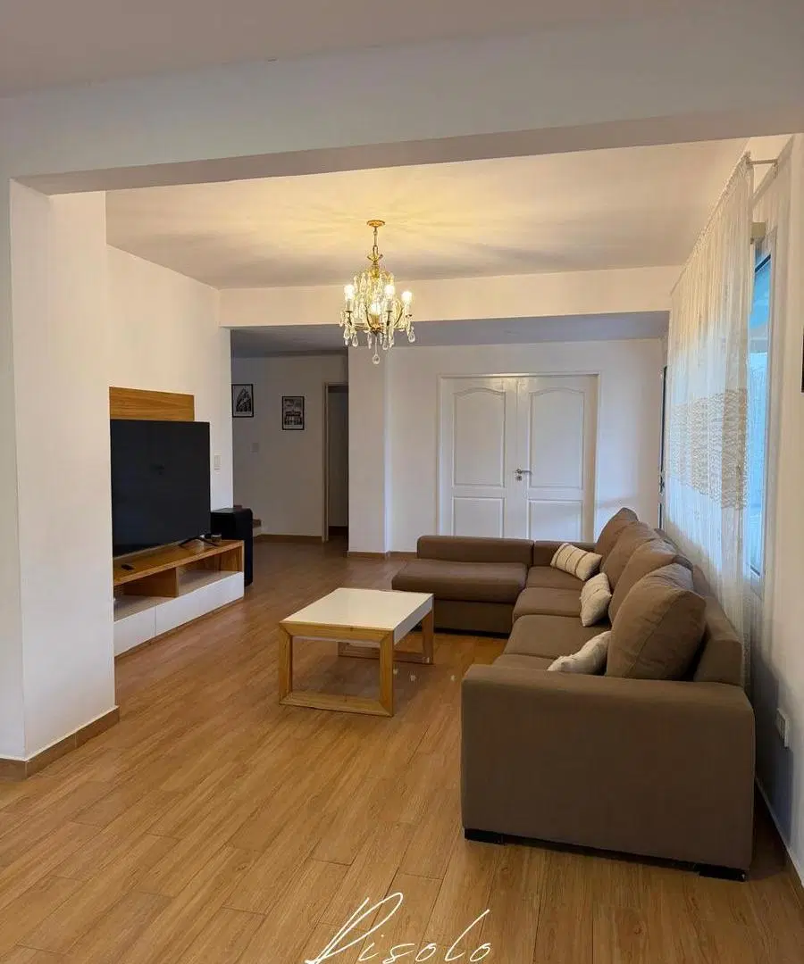 Casa en venta con lote a la laguna, pileta. en la isla. Barrio Cerrado, Escobar 3